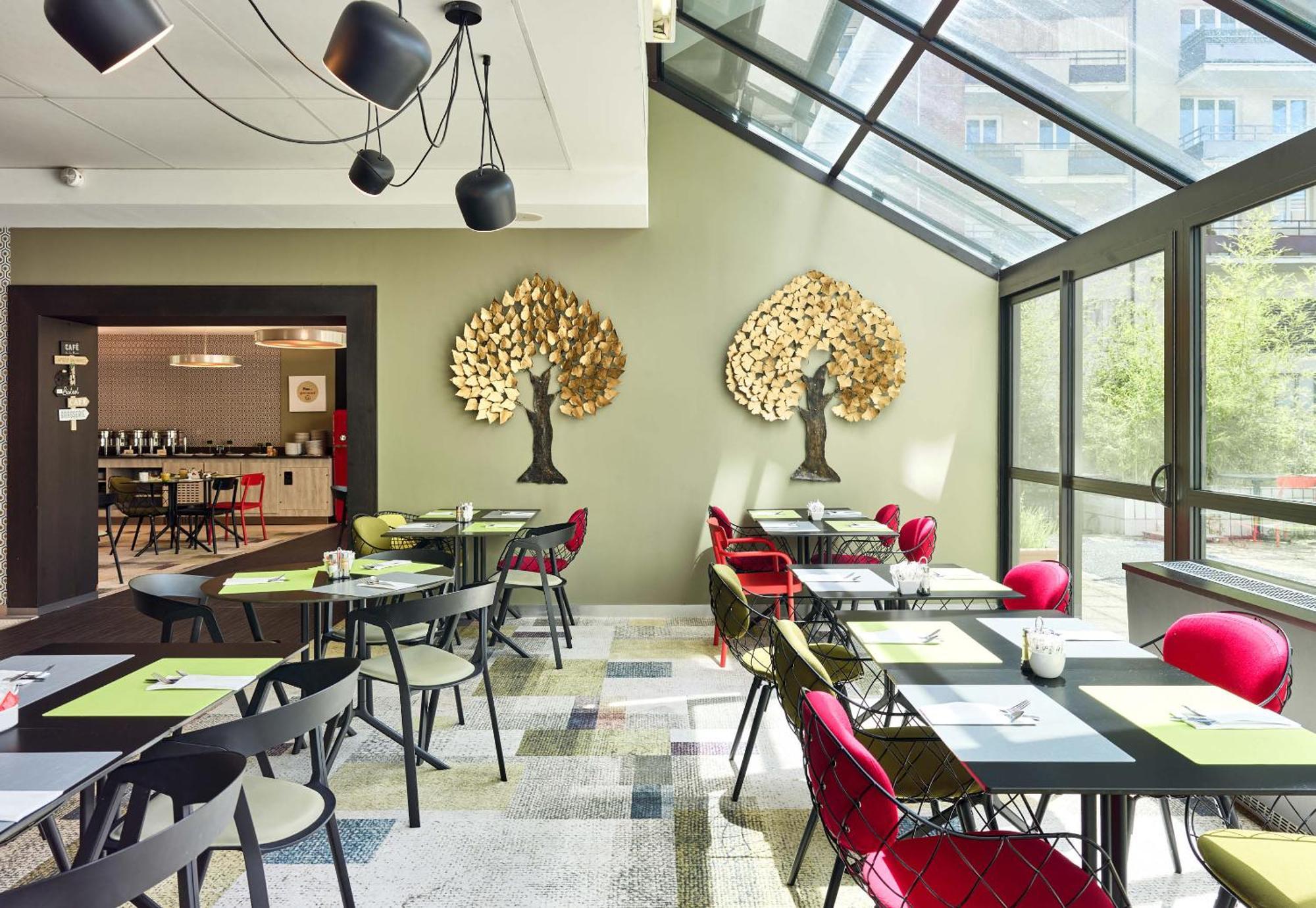 B&B Hotel Saint-Quentin-En-Yvelines Centre Gare 4 Etoiles Montigny-le-Bretonneux Kültér fotó